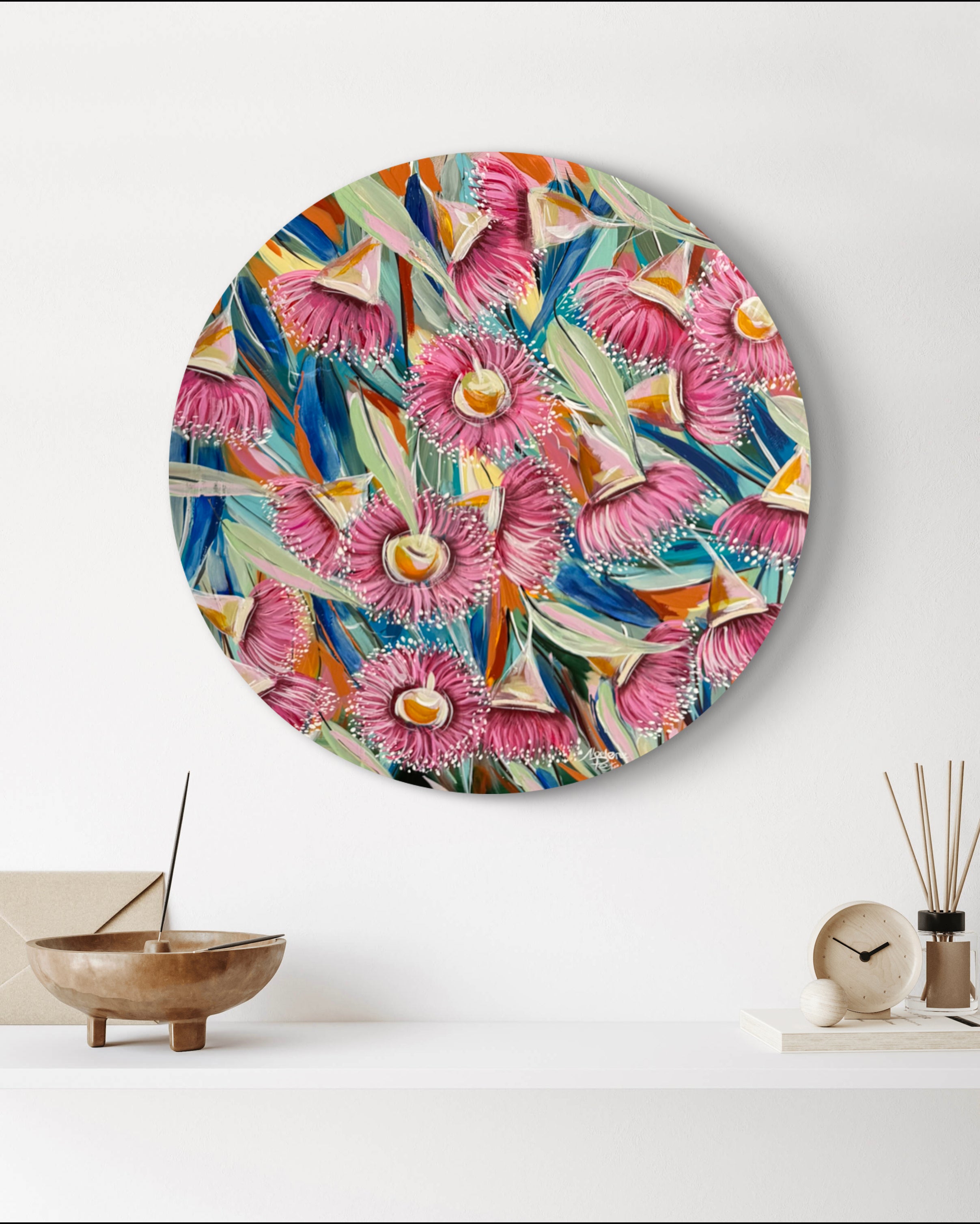 Colourful gums on a circular board