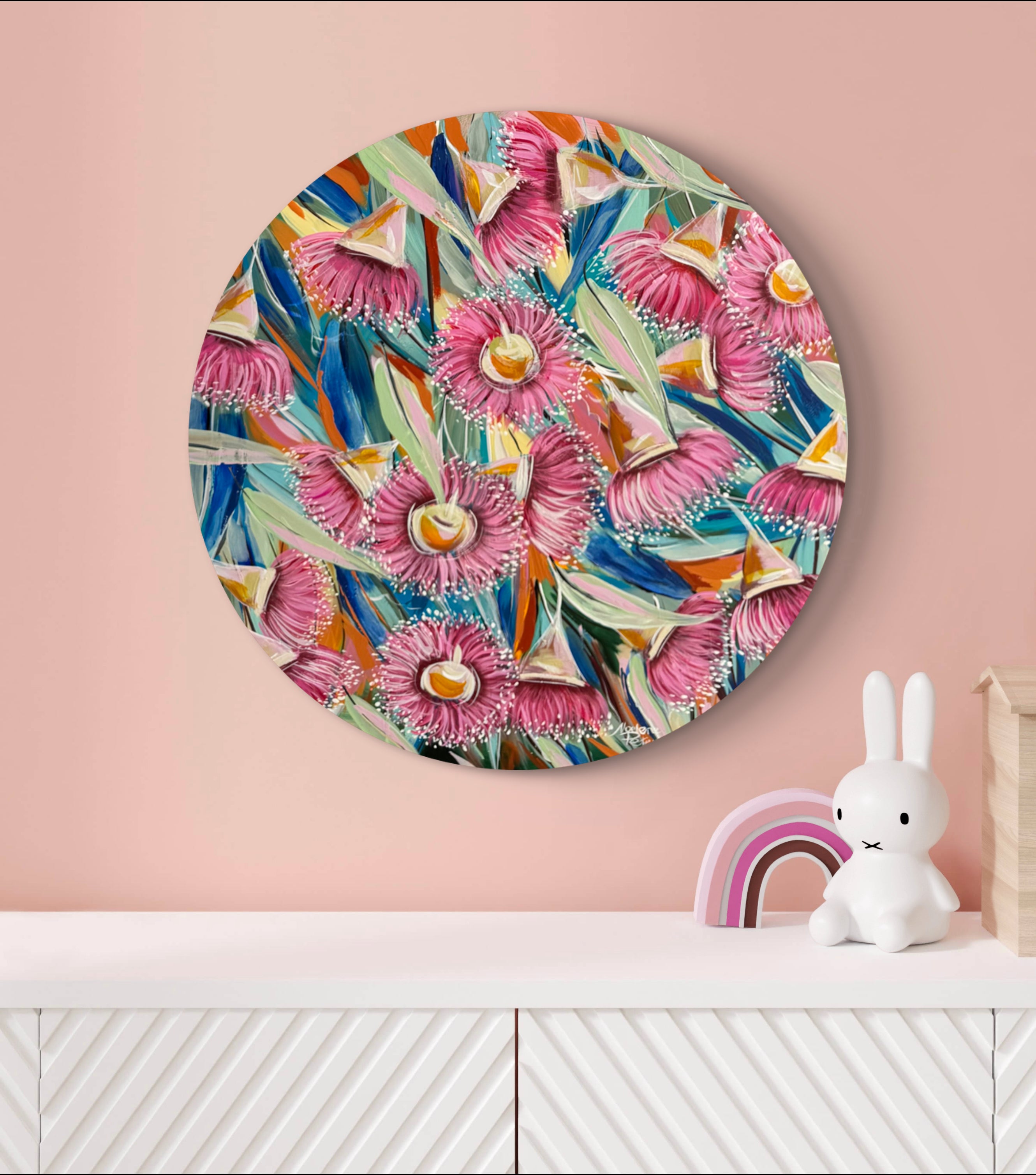 Colourful gums on a circular board