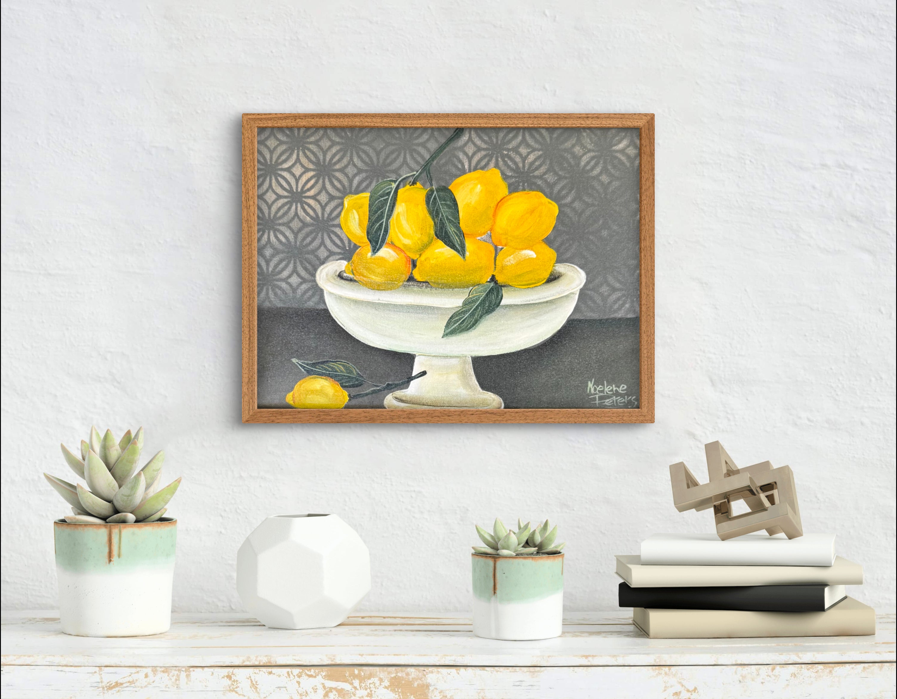 A bowl of lemons