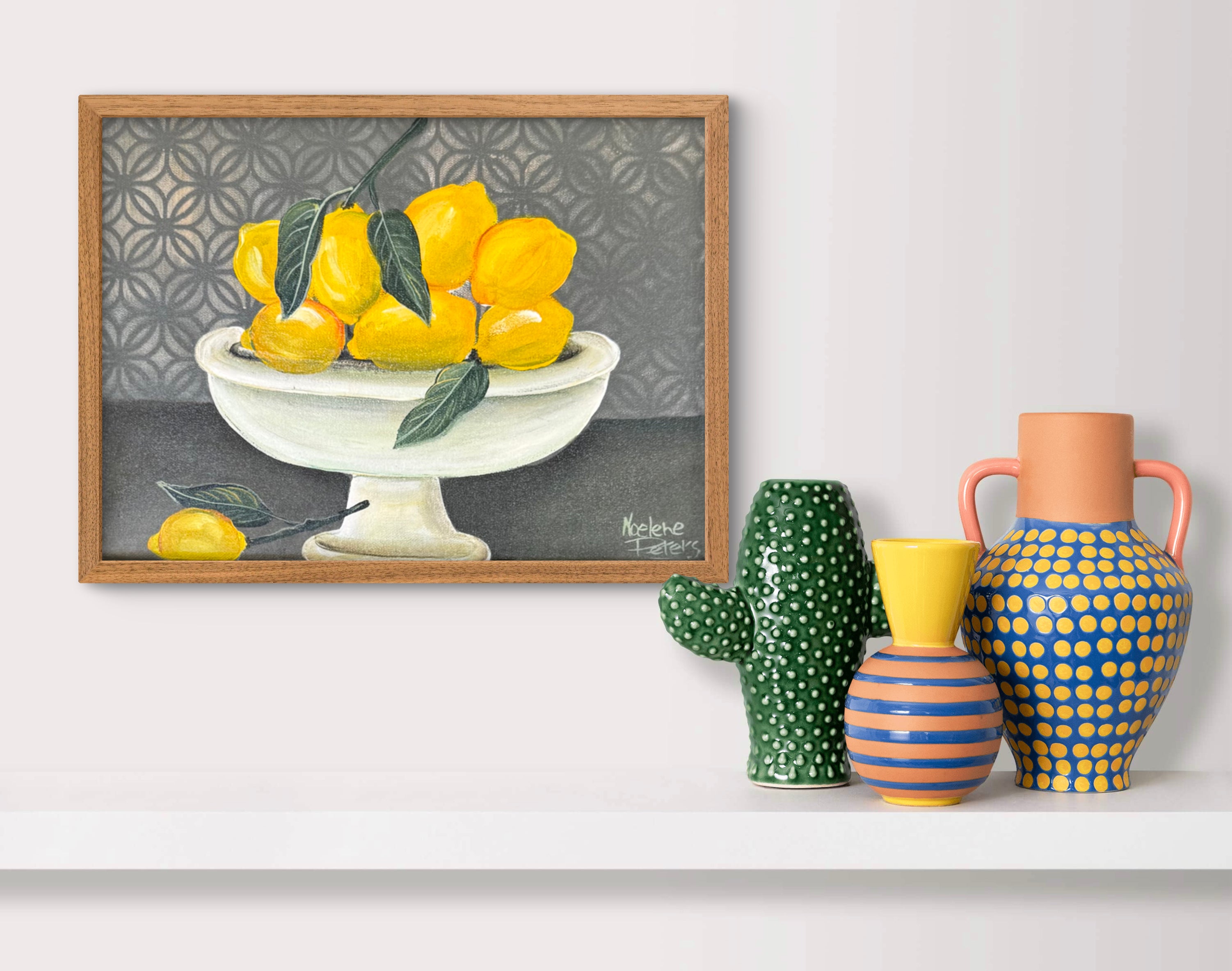 A bowl of lemons